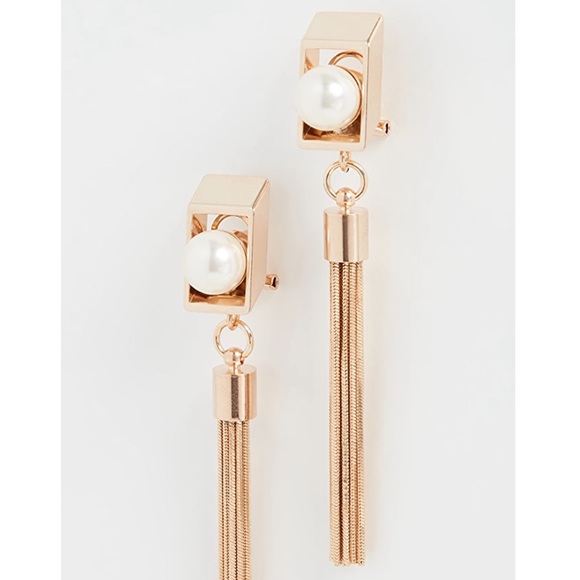 Anton Heunis Rectangle Pearl Tassel Earrings - Picture 4 of 4